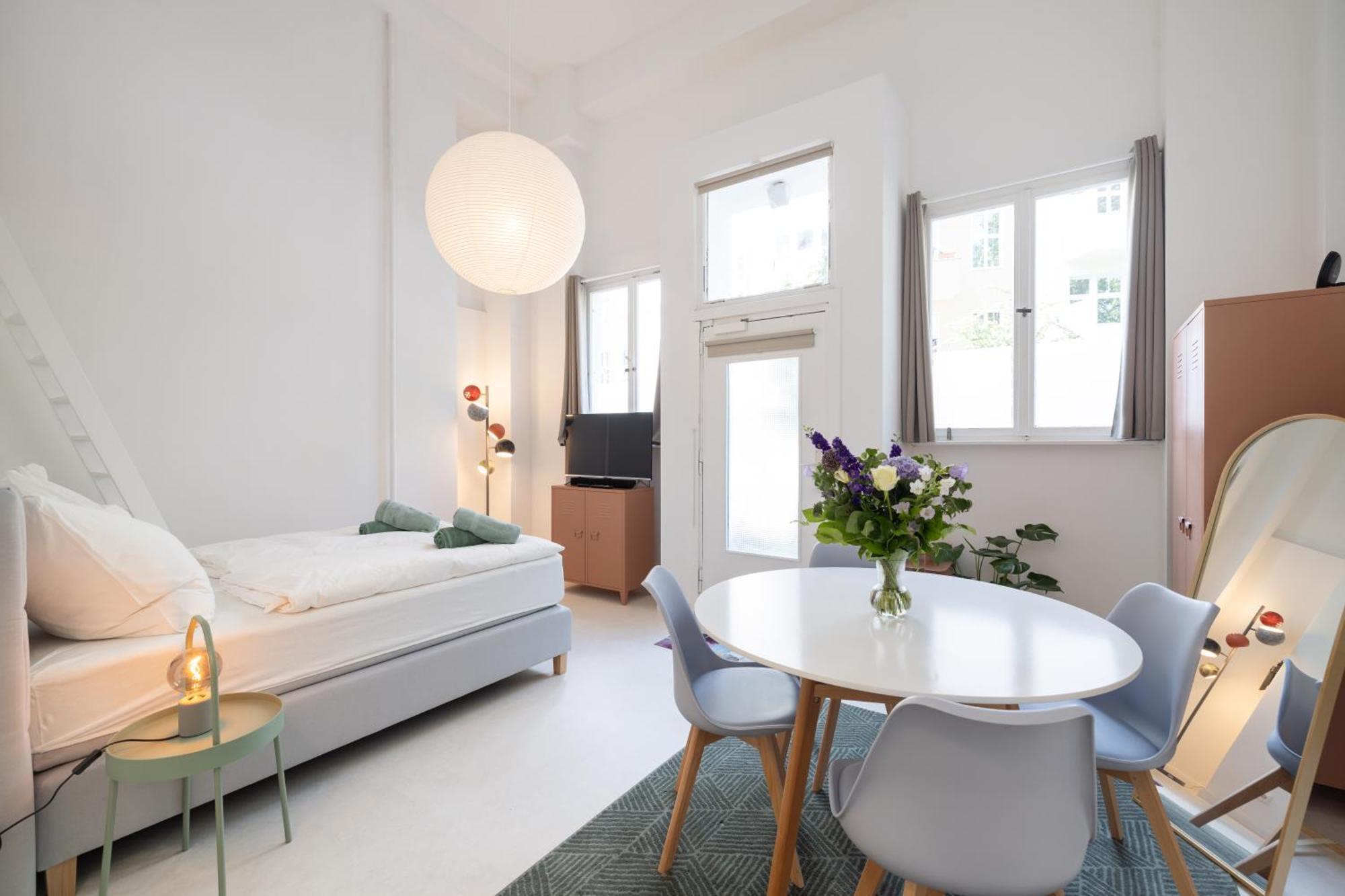 Great 2-room Loft With 2 Bathrooms And 2 Kitchen Berlino
