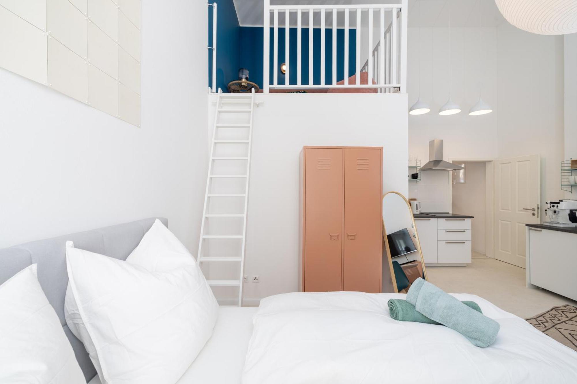 Great 2-room Loft With 2 Bathrooms And 2 Kitchen Appartamento Berlino